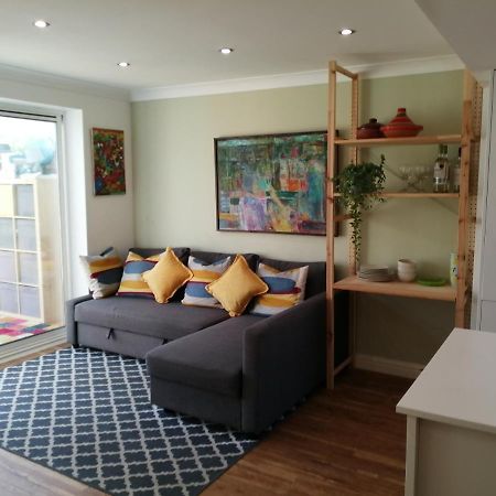 בארי Spacious Townhouse With Sea Views Near Cardiff מראה חיצוני תמונה