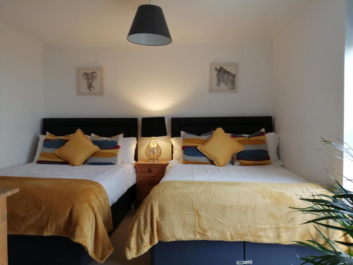 בארי Spacious Townhouse With Sea Views Near Cardiff מראה חיצוני תמונה