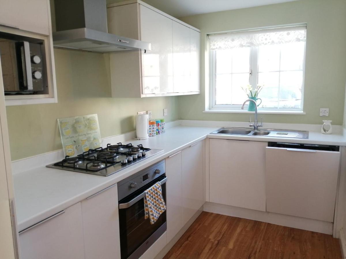 בארי Spacious Townhouse With Sea Views Near Cardiff מראה חיצוני תמונה