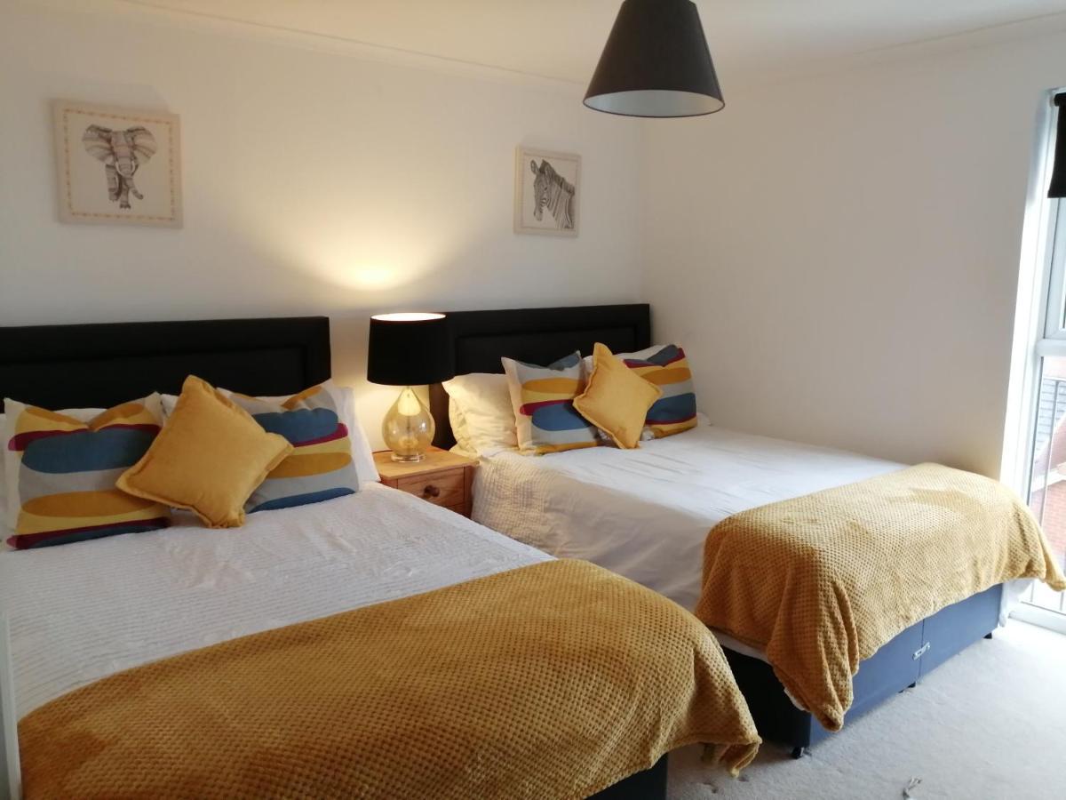 בארי Spacious Townhouse With Sea Views Near Cardiff מראה חיצוני תמונה