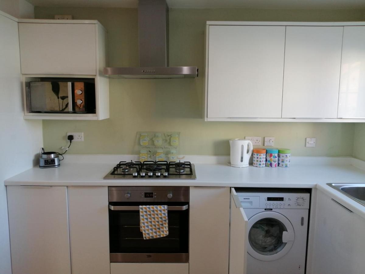 בארי Spacious Townhouse With Sea Views Near Cardiff מראה חיצוני תמונה