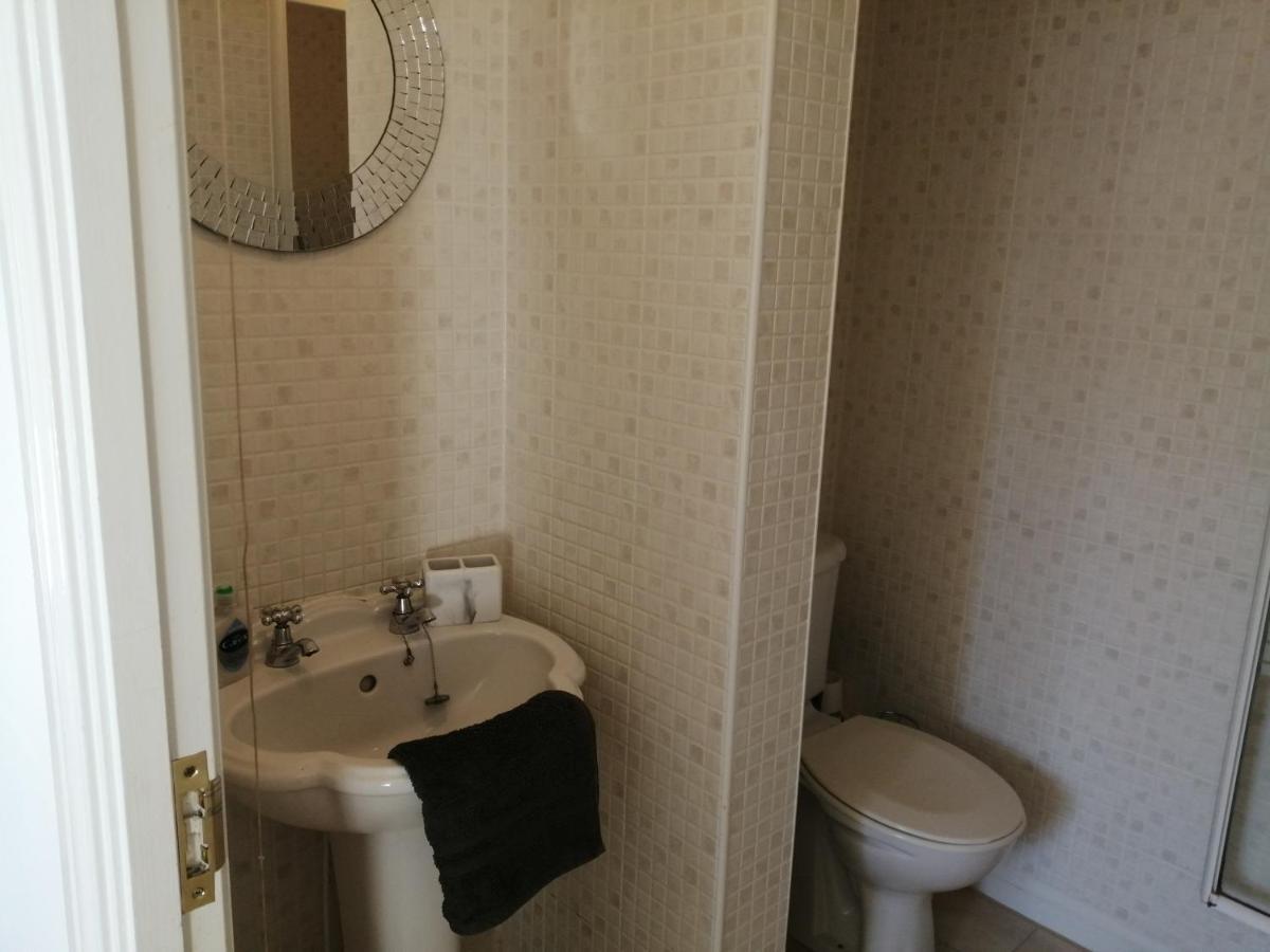 בארי Spacious Townhouse With Sea Views Near Cardiff מראה חיצוני תמונה