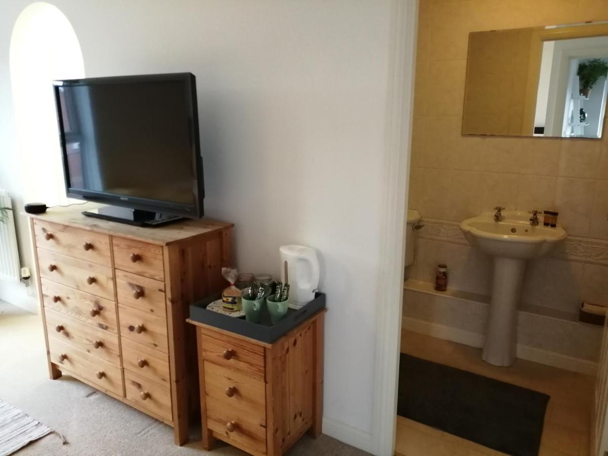 בארי Spacious Townhouse With Sea Views Near Cardiff מראה חיצוני תמונה